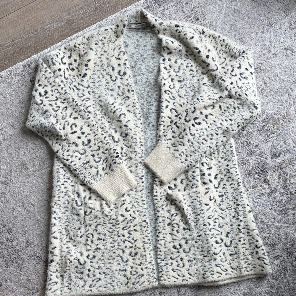 Cozy Leopard-Print Open Cardigan Sweater - Ivory/Gray - Revolution - Stitch Fix